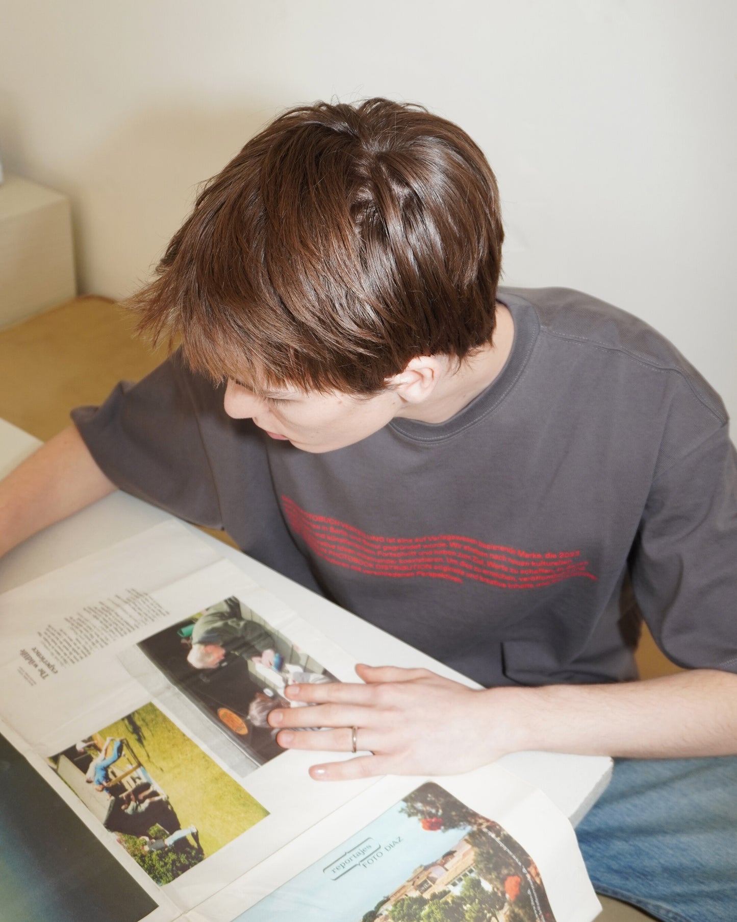 Overview Tee (Charcoal gray)