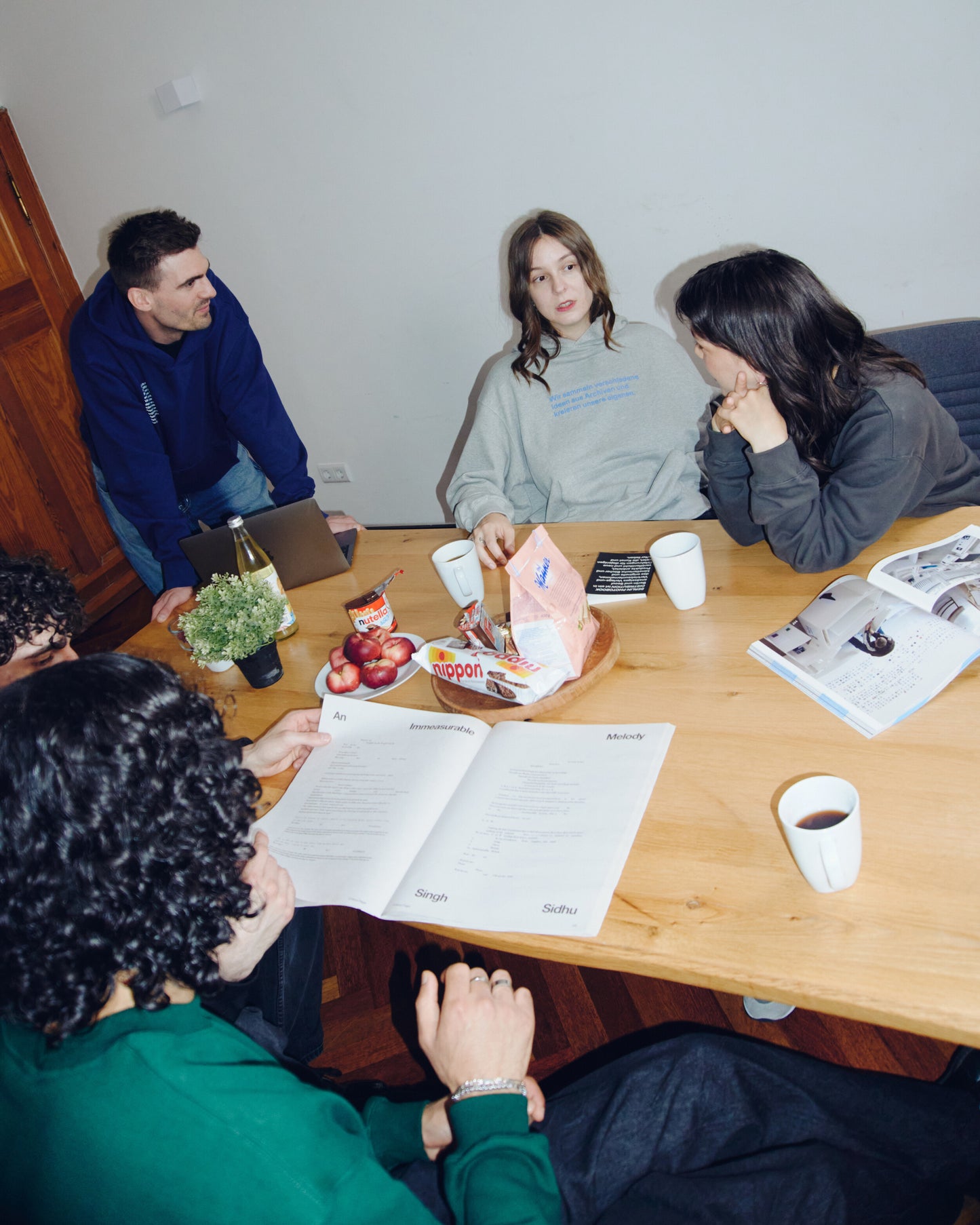 Mitarbeiter 001 Hoodie (Gray)