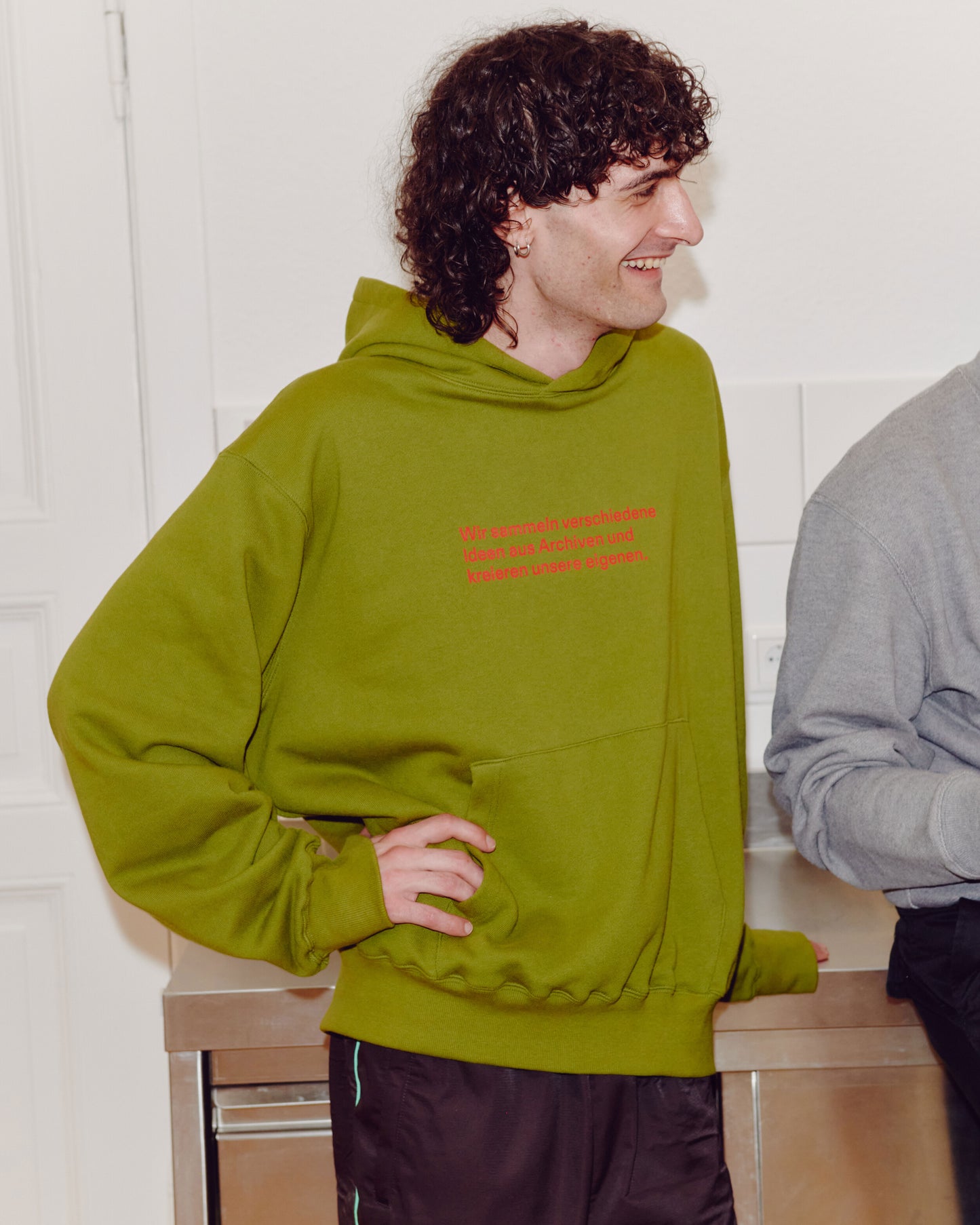 Mitarbeiter 001 Hoodie (Olive)