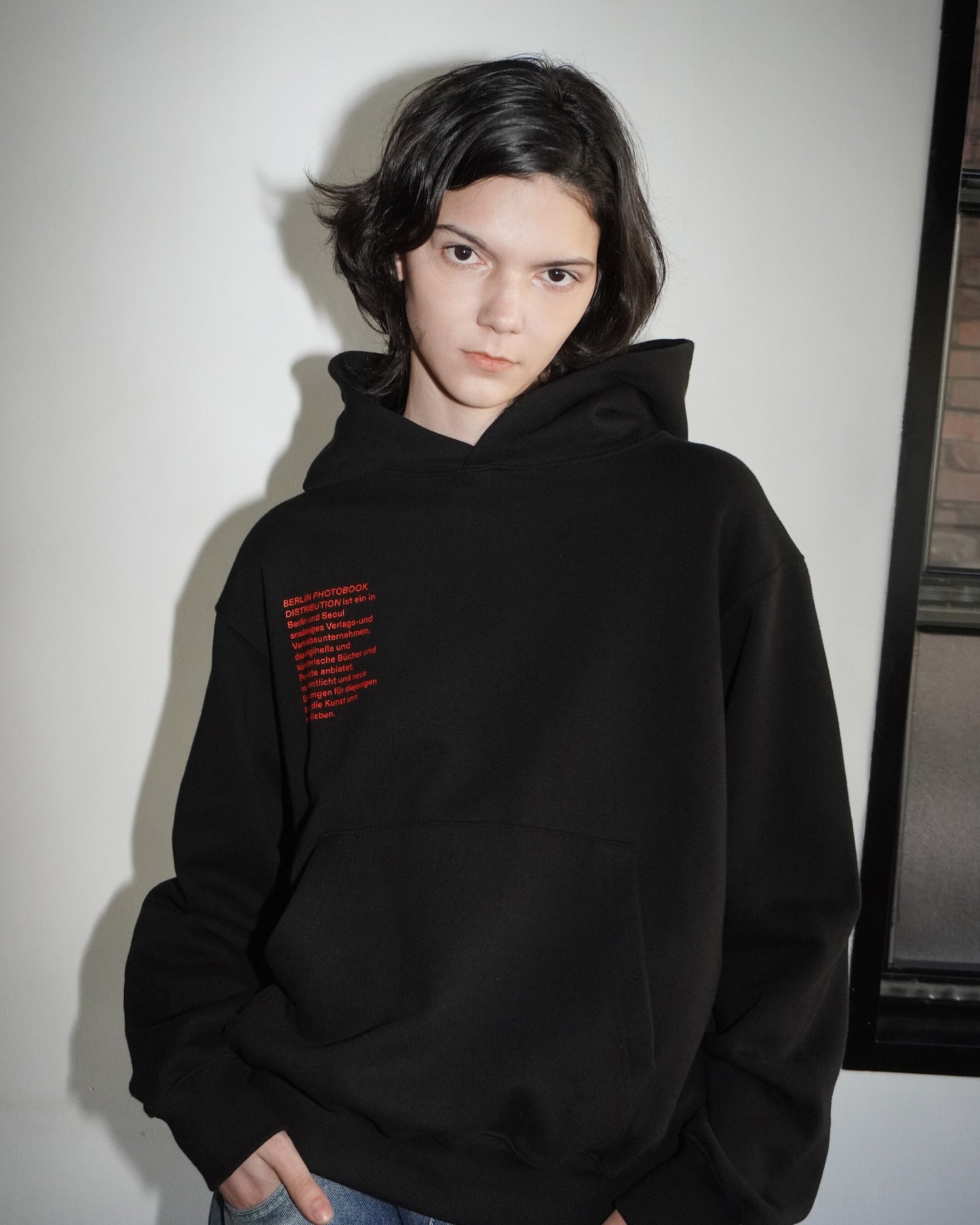Mitarbeiter 002 Hoodie (Black)