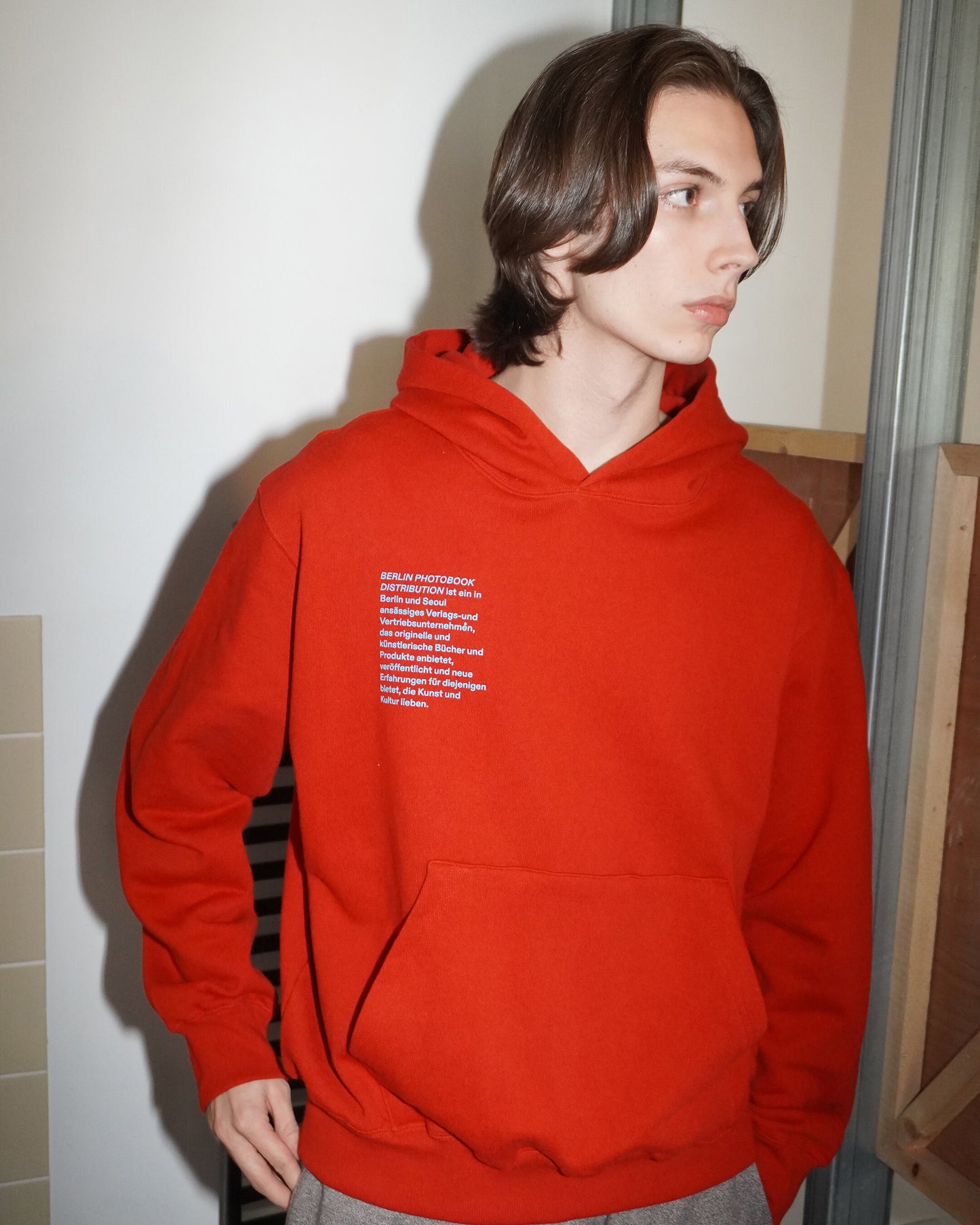 Mitarbeiter 002 Hoodie (Red)
