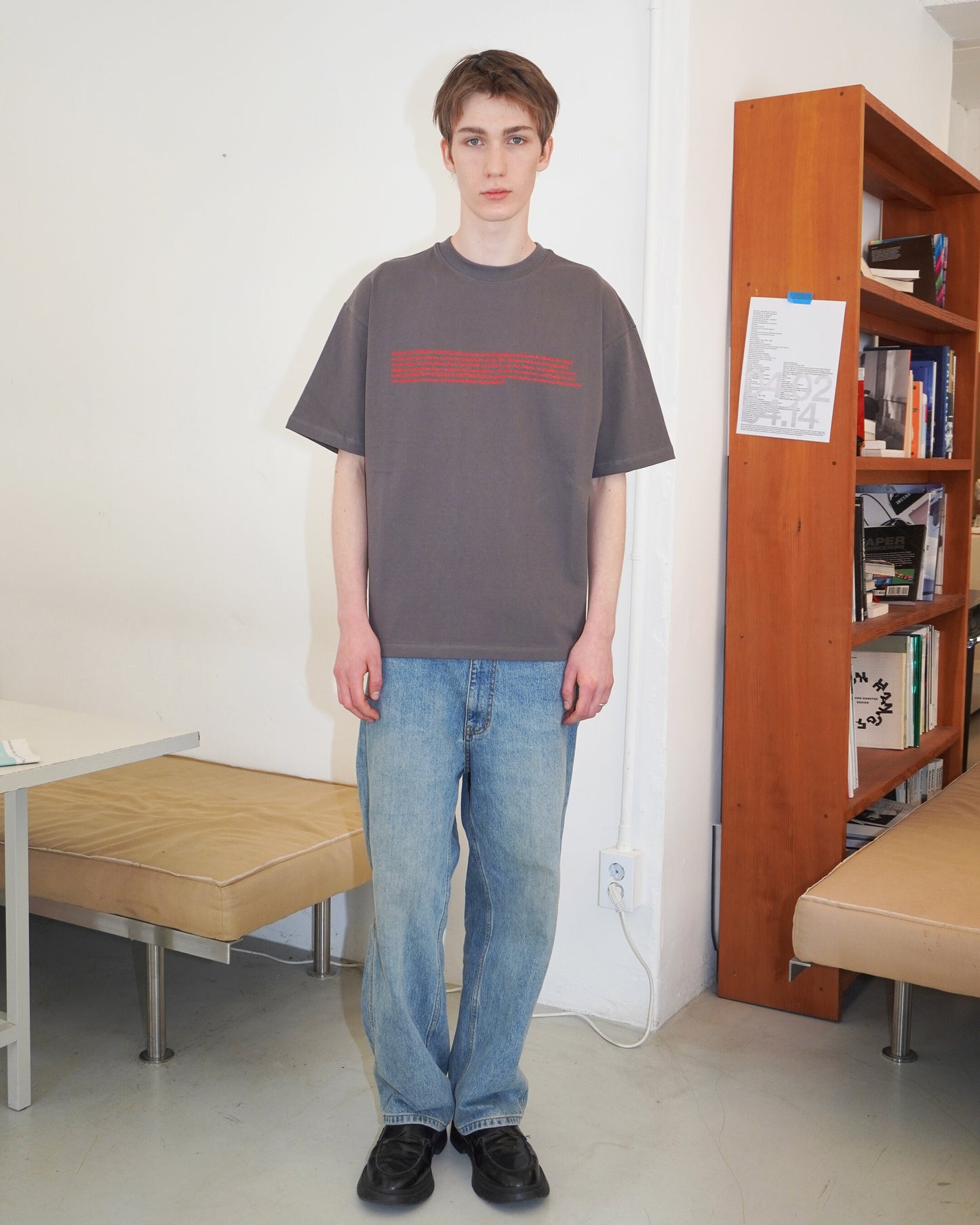 Overview Tee (Charcoal gray)