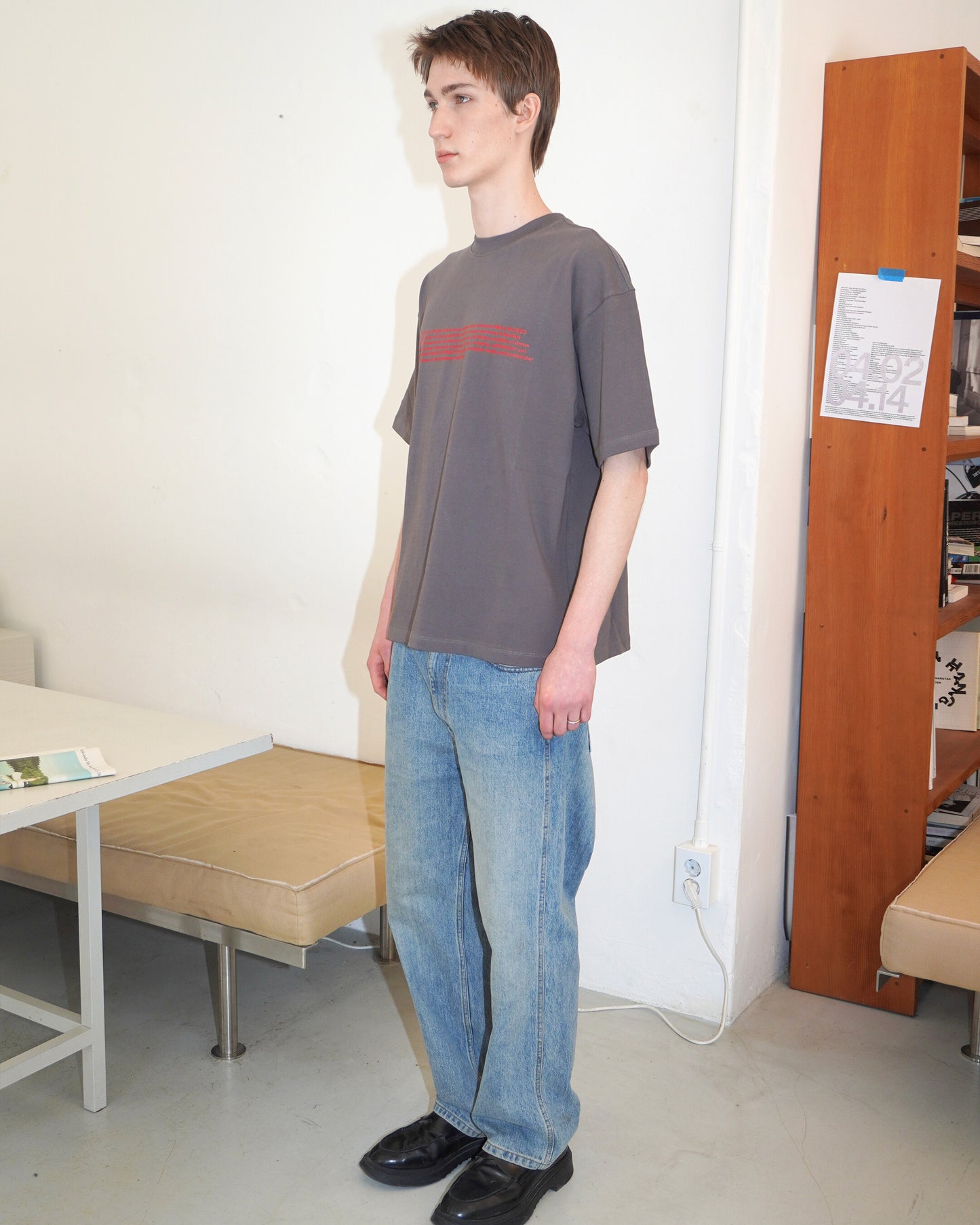 Overview Tee (Charcoal gray)