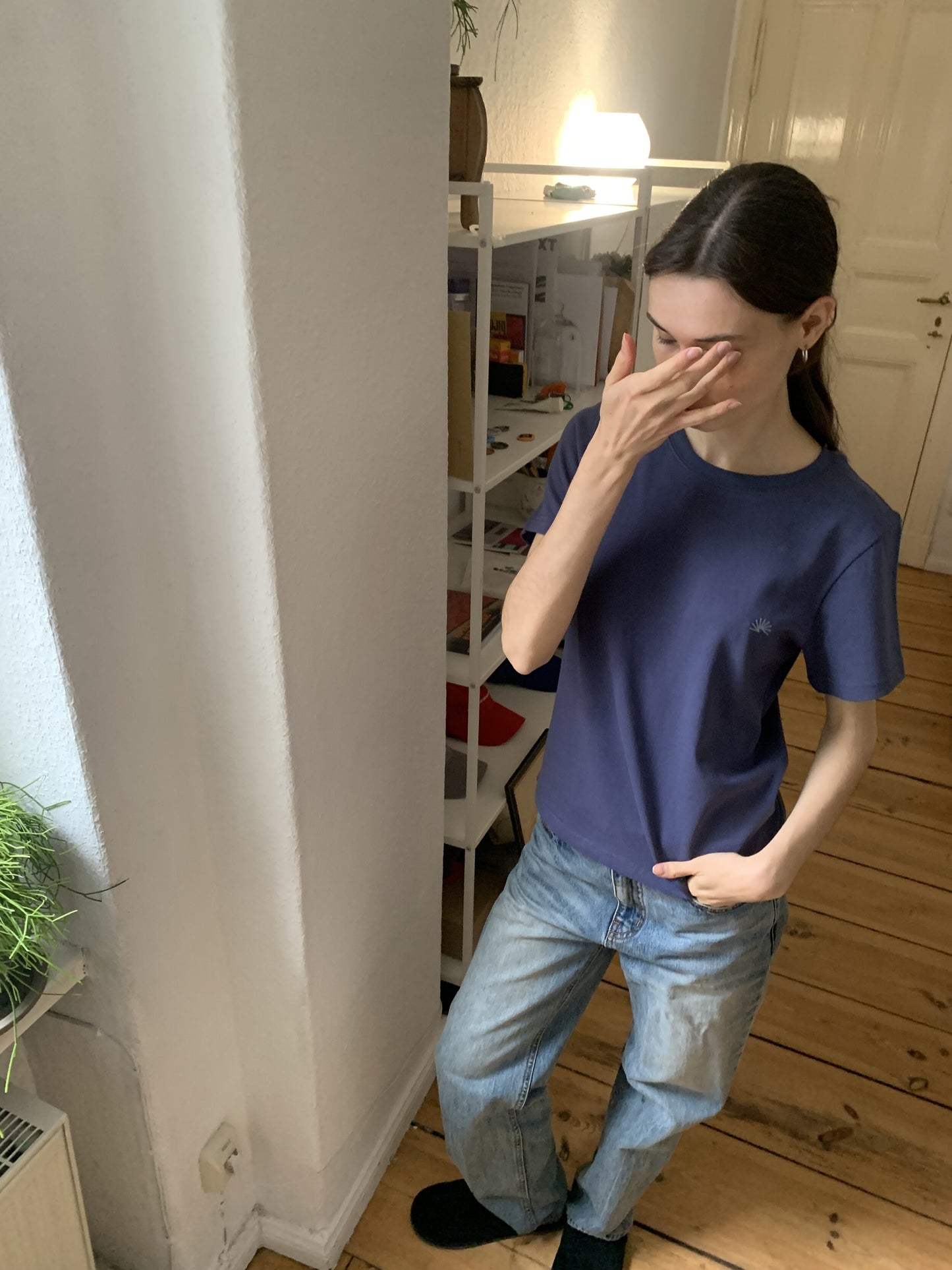 (W) 001 Gemeinschaft Tee (Slate blue)