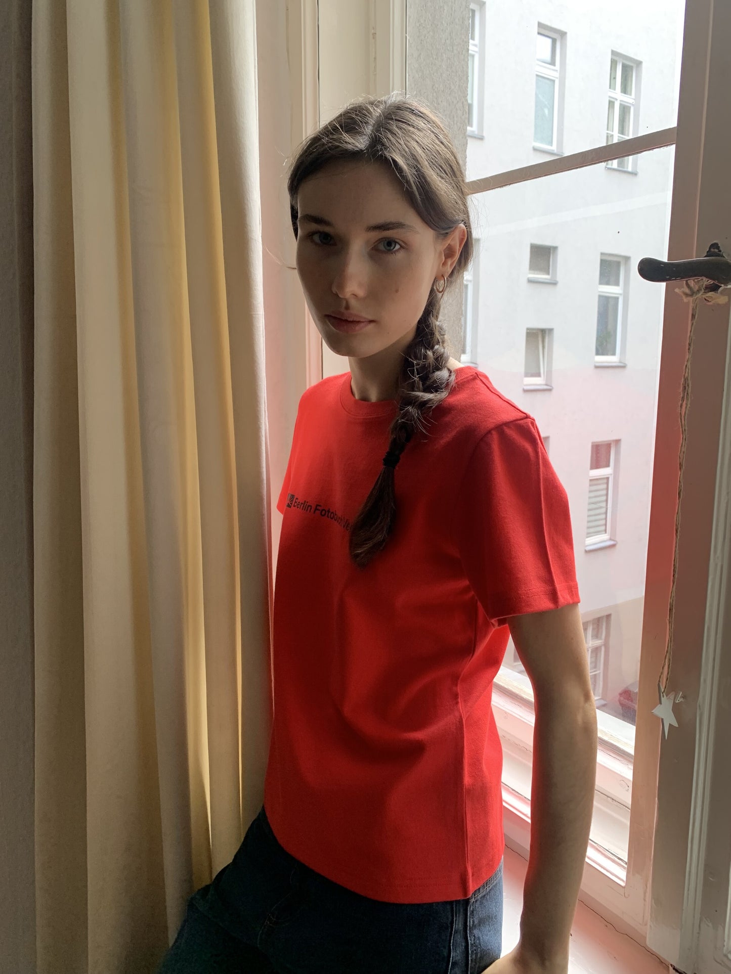 (W) 002 BFV Center Logo Tee (Red)