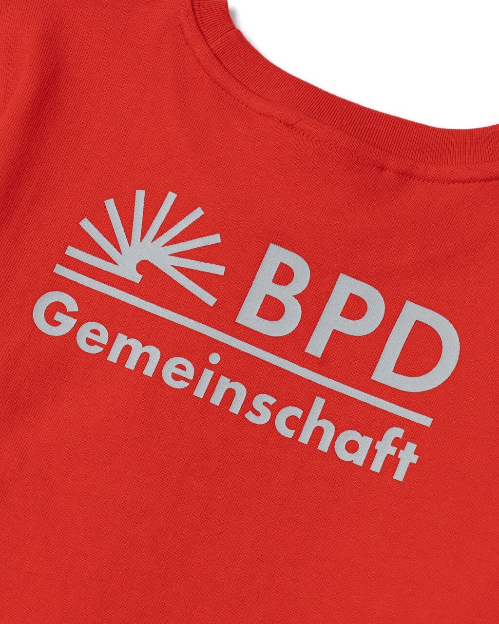 (W) 001 Gemeinschaft Tee (Red)