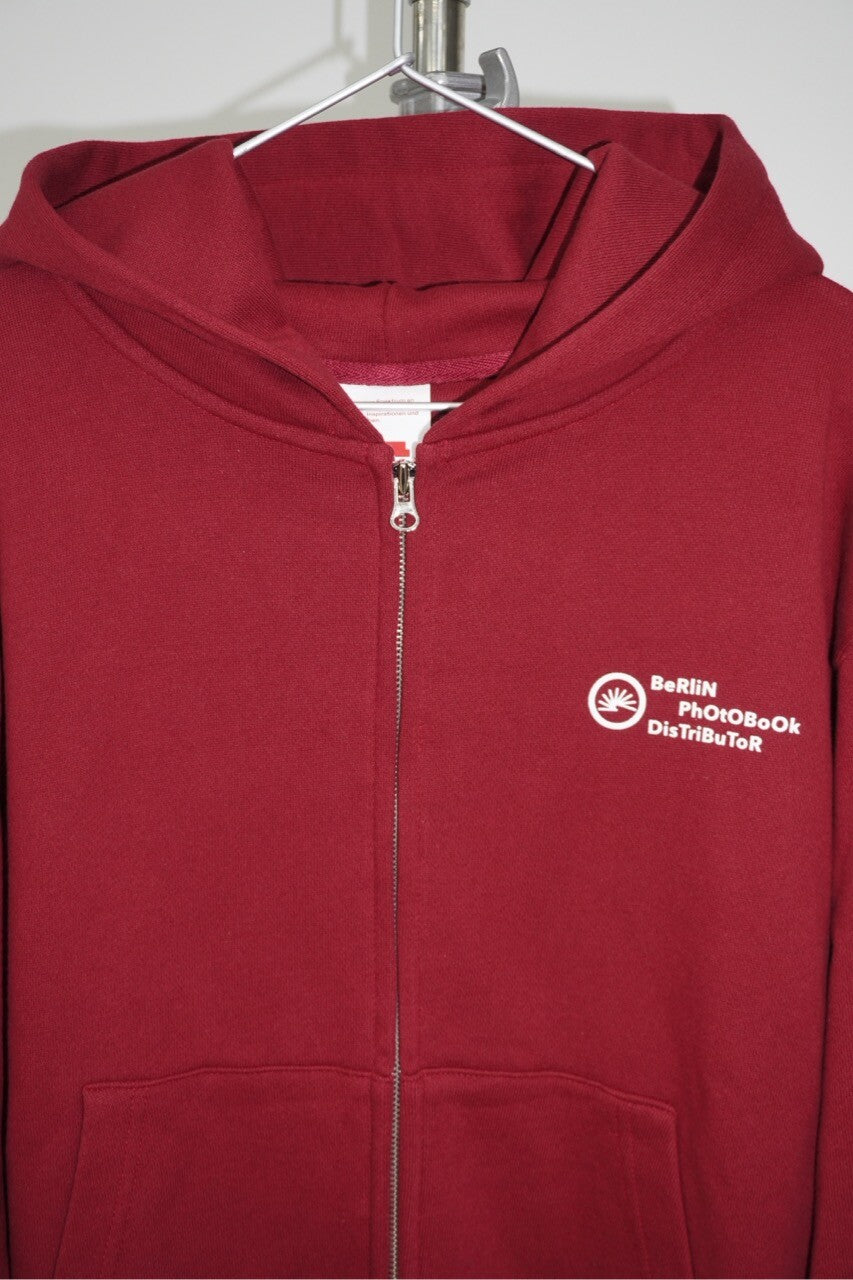 Mitarbeiter 003 Zip Hoodie (Burgundy)