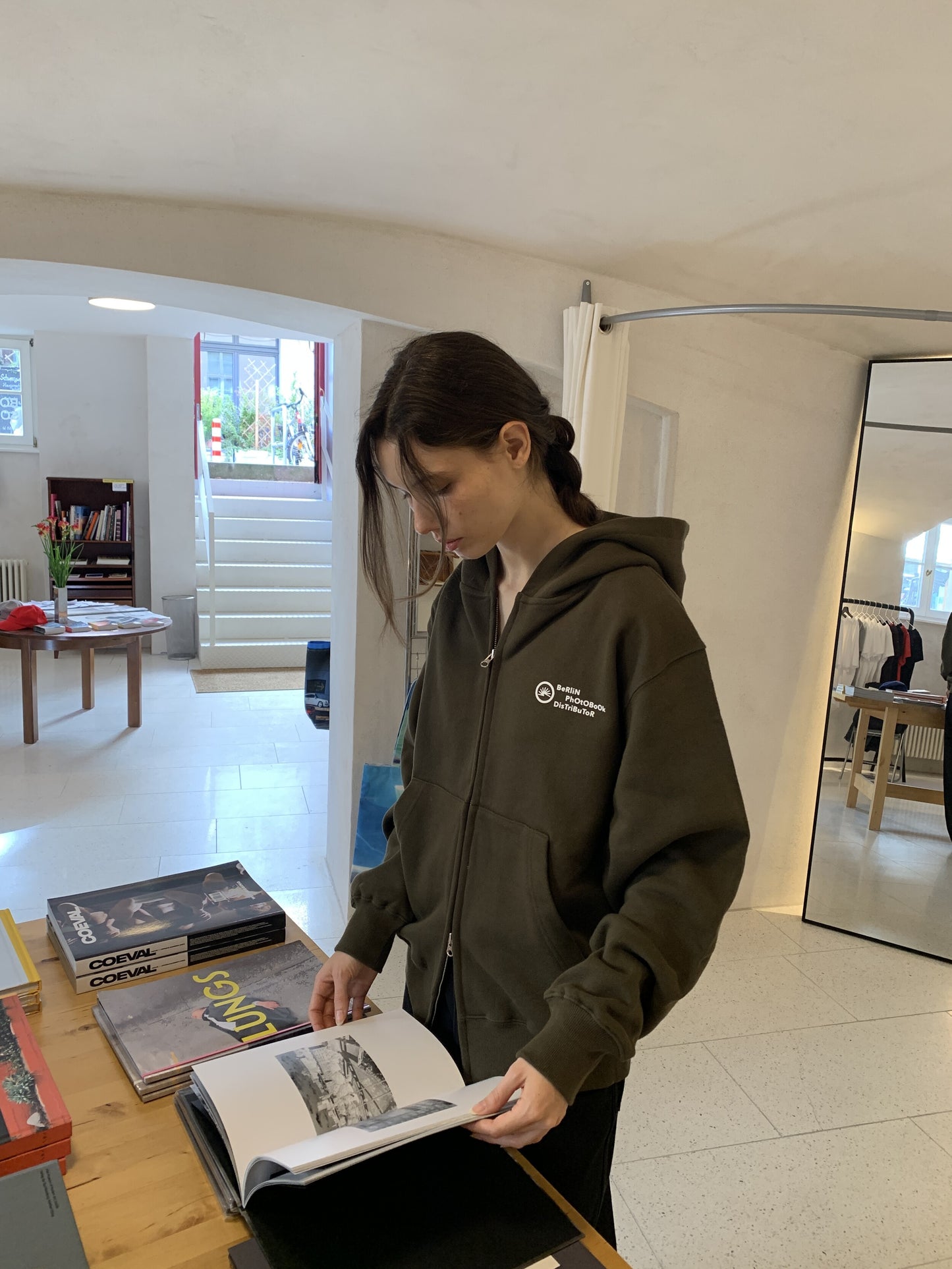 Mitarbeiter 003 Zip Hoodie (Chive Green)